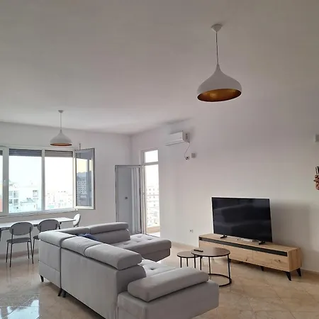 Central City Apartment Appartement Durrës