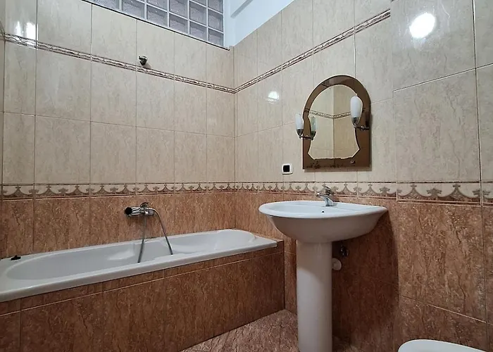 Central City Apartment Apartment *